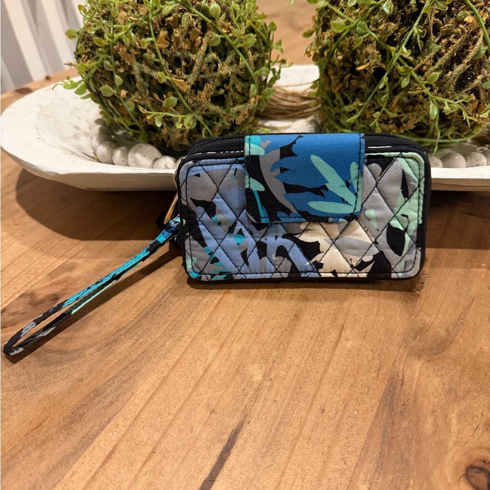 Vera Bradley wallet wristlet